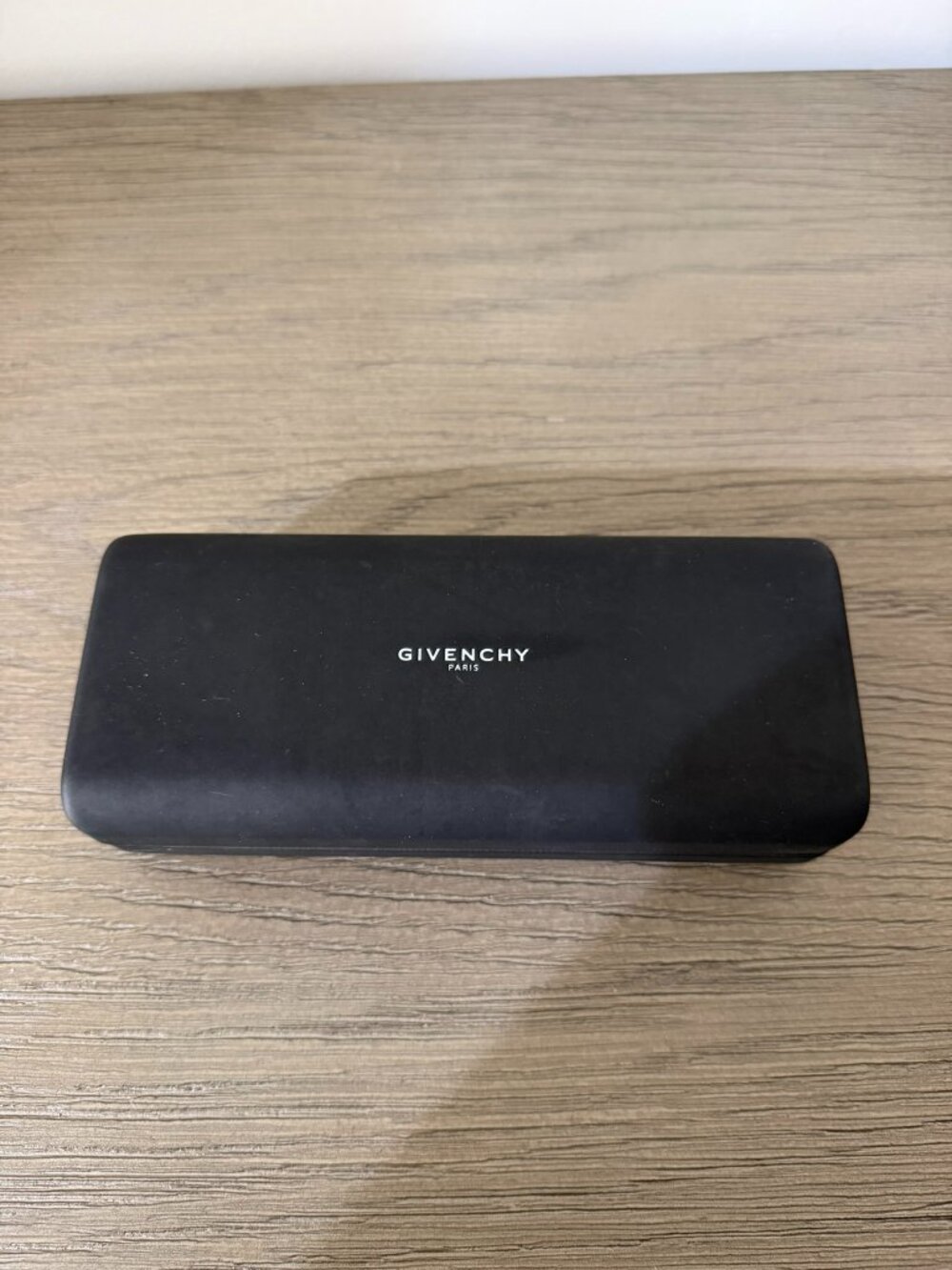 GIVENCHY Black & White Sunglass Case
